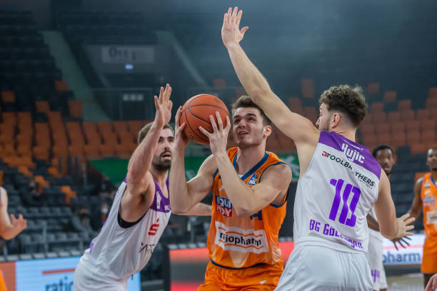 6个赛季进 6个赛季进