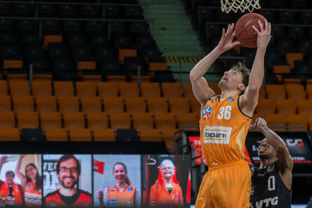 转会策略的 转会策略的