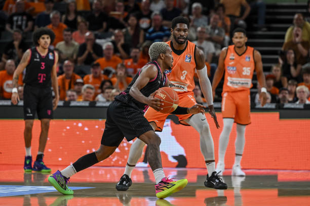 的引领者角 的引领者角